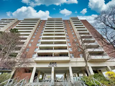 Condo Apartment in Toronto