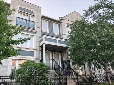 Condo Townhouse in Mississauga