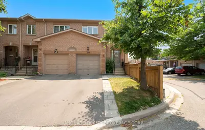 Condo Townhouse in Brampton