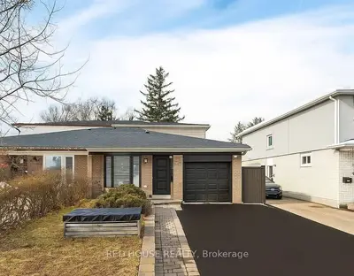 Semi-Detached in Mississauga