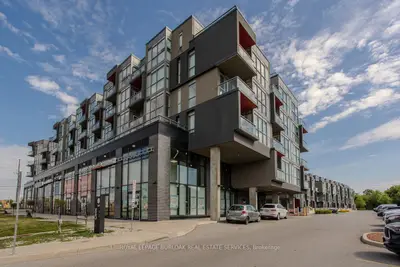 Condo Apartment in Burlington