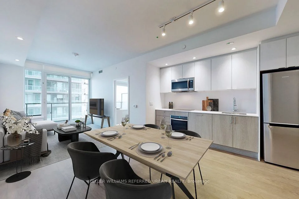 1928 Lake Shore Boulevard W 1605, Toronto W01, ON M6S 0B1