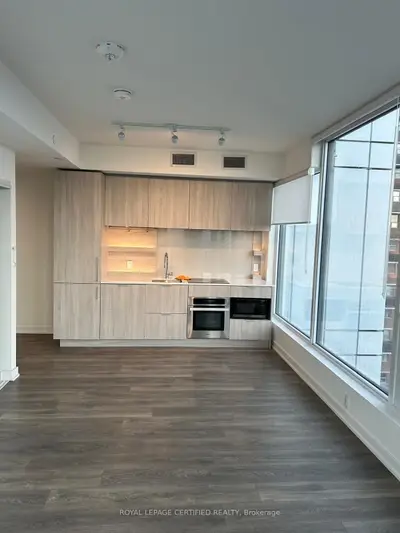 Condo Apartment in Mississauga