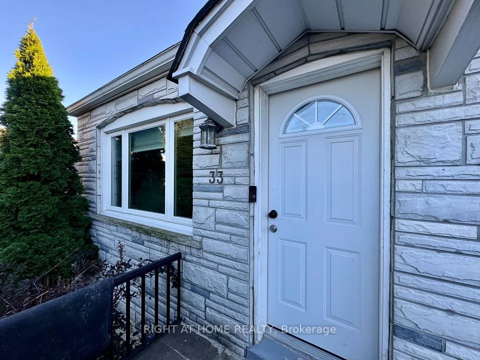 33 Juliet Crescent Main Floor, Toronto W03, ON M6M 1N5