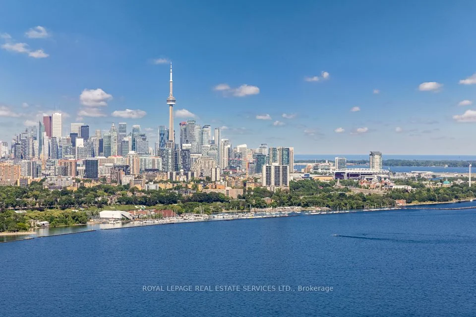 1 Palace Pier Court 4302, Toronto W06, ON M8V 3W9