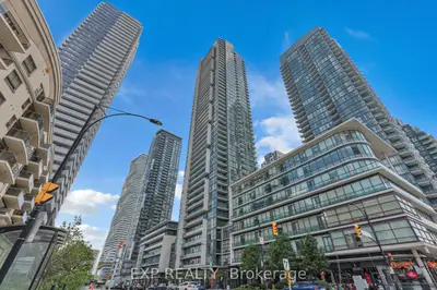 Condo Apartment in Mississauga