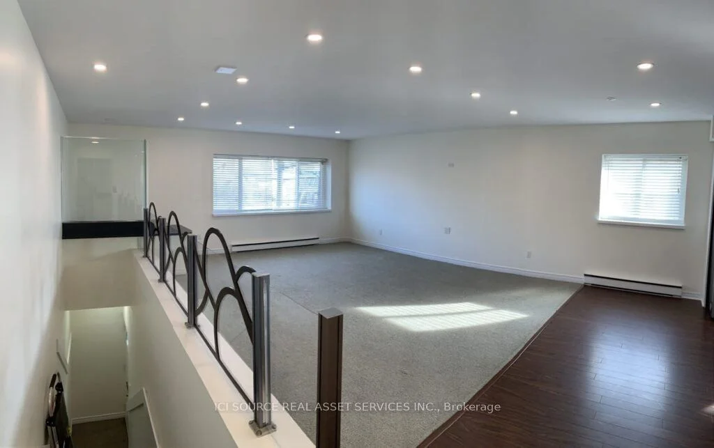 206 Queen Street S, Mississauga, ON L5M 1L3
