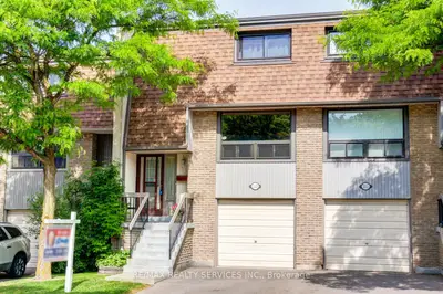 Condo Townhouse in Brampton