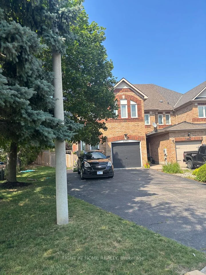 6985 Dunnview Court, Mississauga, ON L5N 7E4