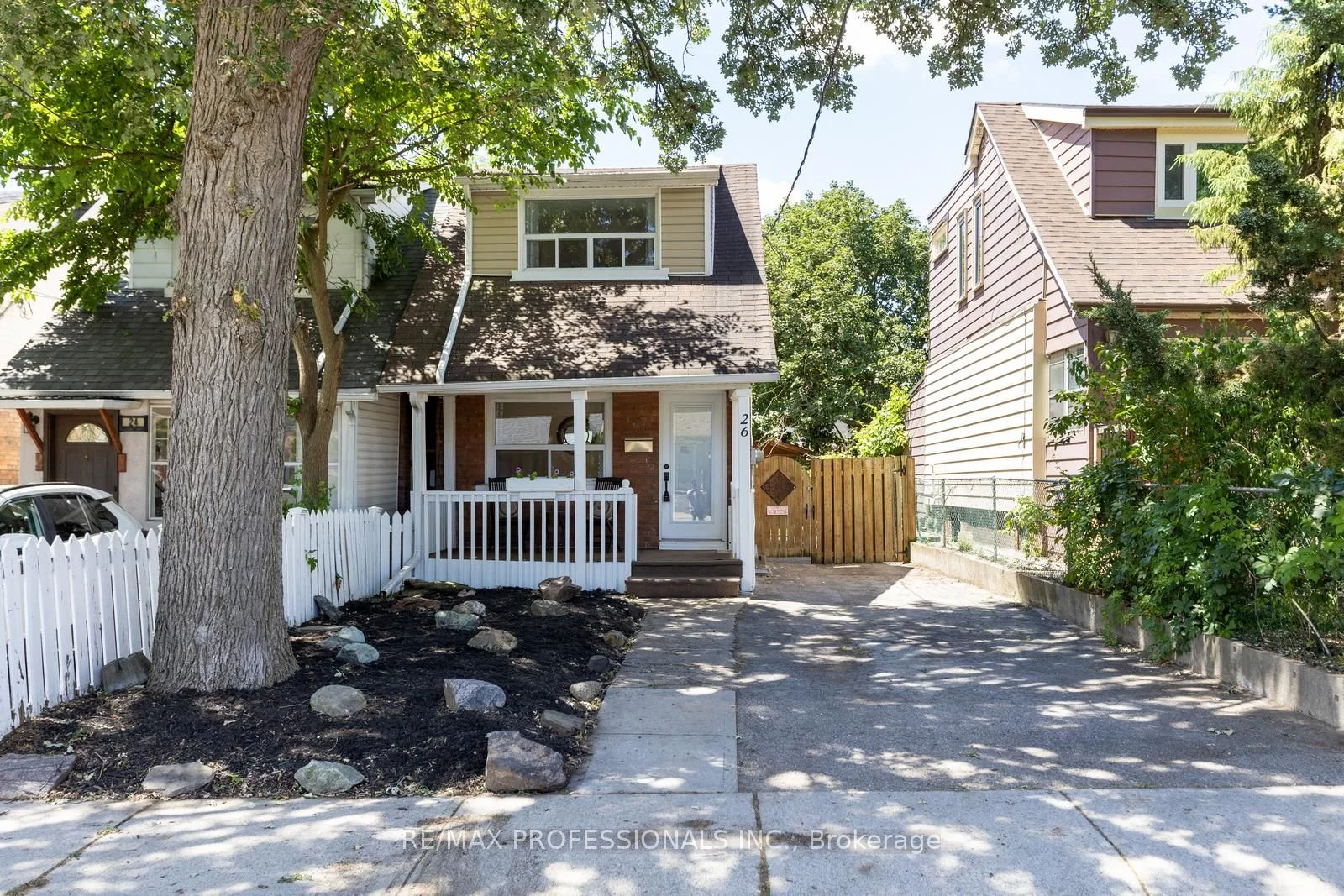 26 Norval Street, Toronto W03, ON M6N 3Z2
