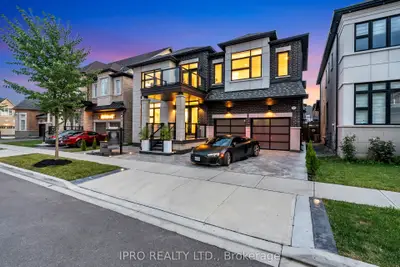 Detached in Oakville