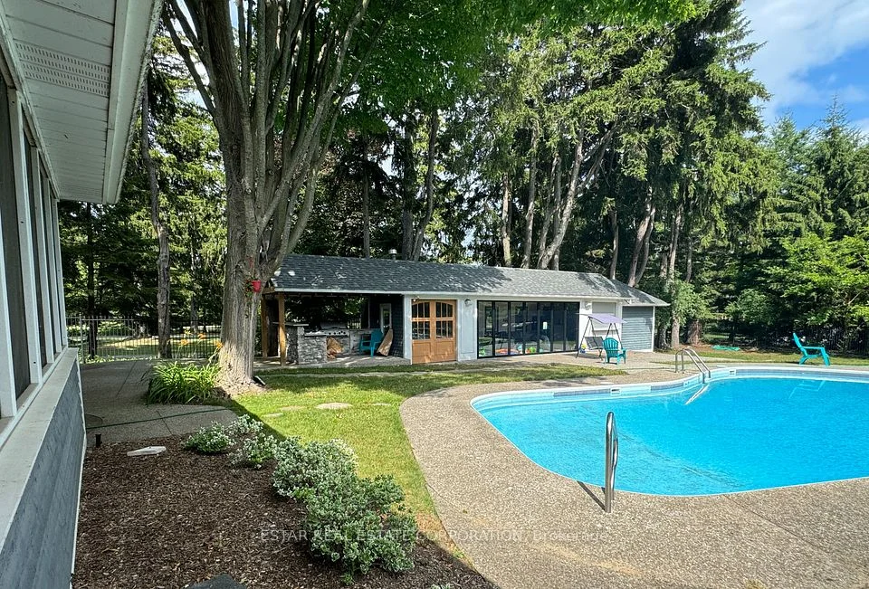 1124 LAKESHORE Road E, Oakville, ON L6J 1L2