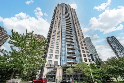 Condo Apartment in Mississauga
