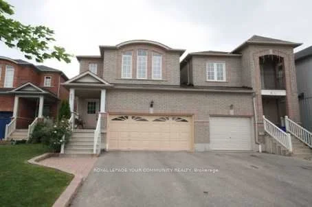 667 Rossellini Drive, Mississauga, ON L5W 1L1