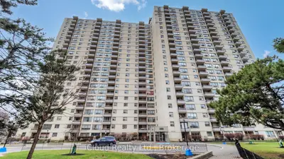 Condo Apartment in Toronto