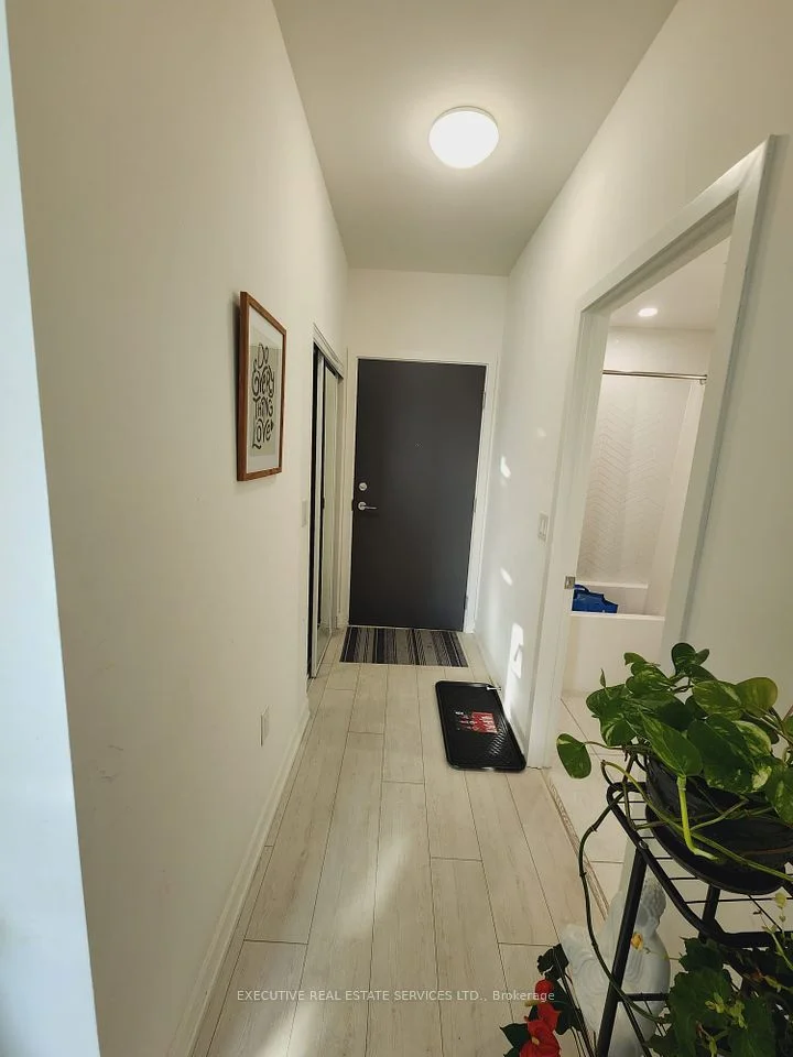 10 De Boers Drive 1209, Toronto W05, ON M3J 0L6