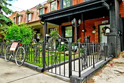Duplex in Toronto