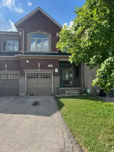 Att/Row/Townhouse in Oakville
