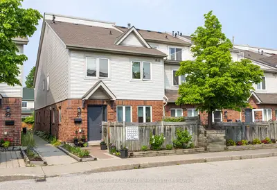 Condo Townhouse in Mississauga
