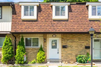 Condo Townhouse in Brampton