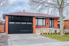 674 Netherton Crescent Lower, Mississauga, ON L4Y 2M4