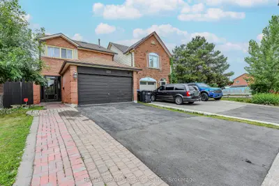 Detached in Brampton