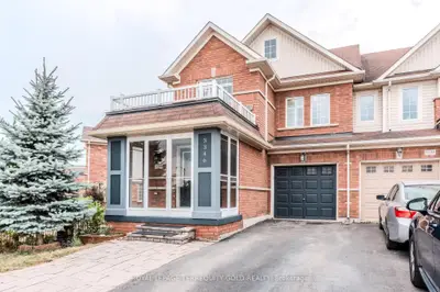 Att/Row/Townhouse in Burlington