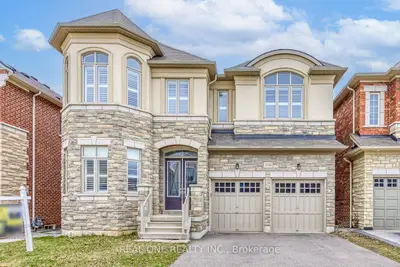 Detached in Oakville