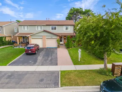 Semi-Detached in Mississauga
