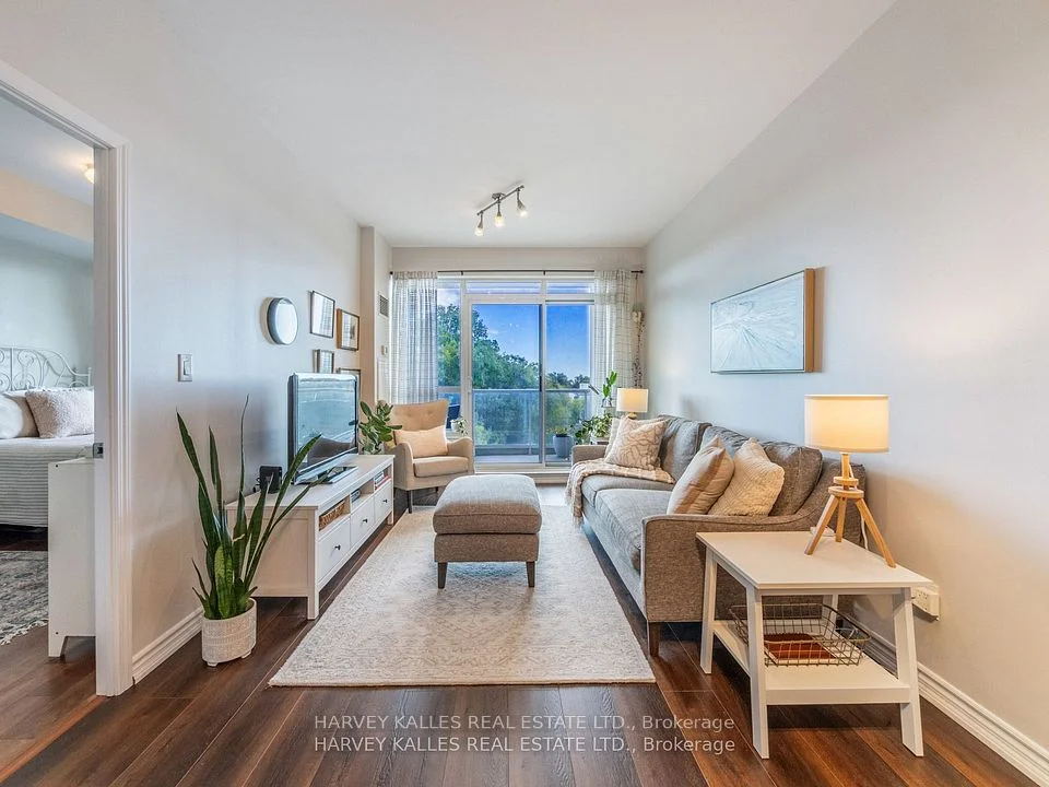 3865 Lake Shore Boulevard W 421, Toronto W06, ON M8W 0A2