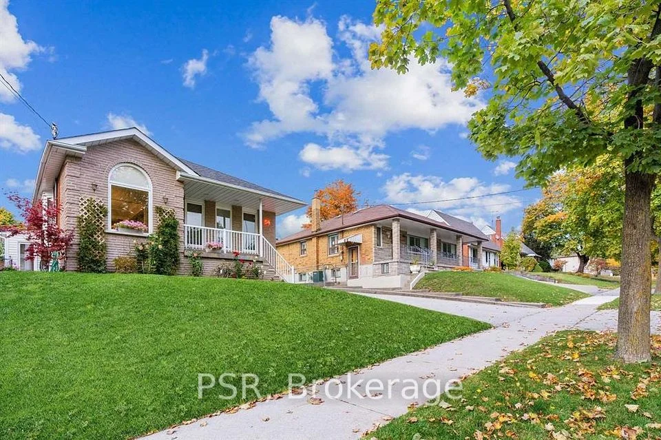 54 George Anderson Drive Main, Toronto W04, ON M6M 2Y8