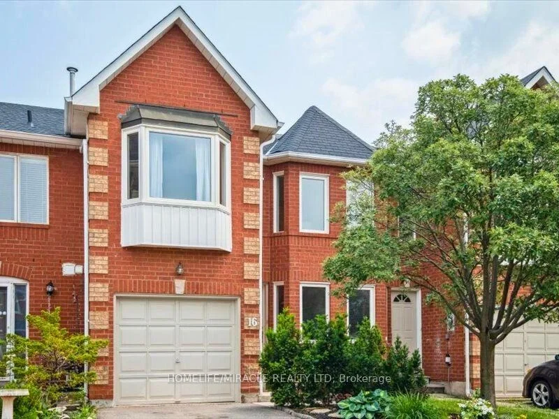 Condo Townhouse in Oakville