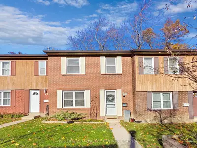 Condo Townhouse in Mississauga