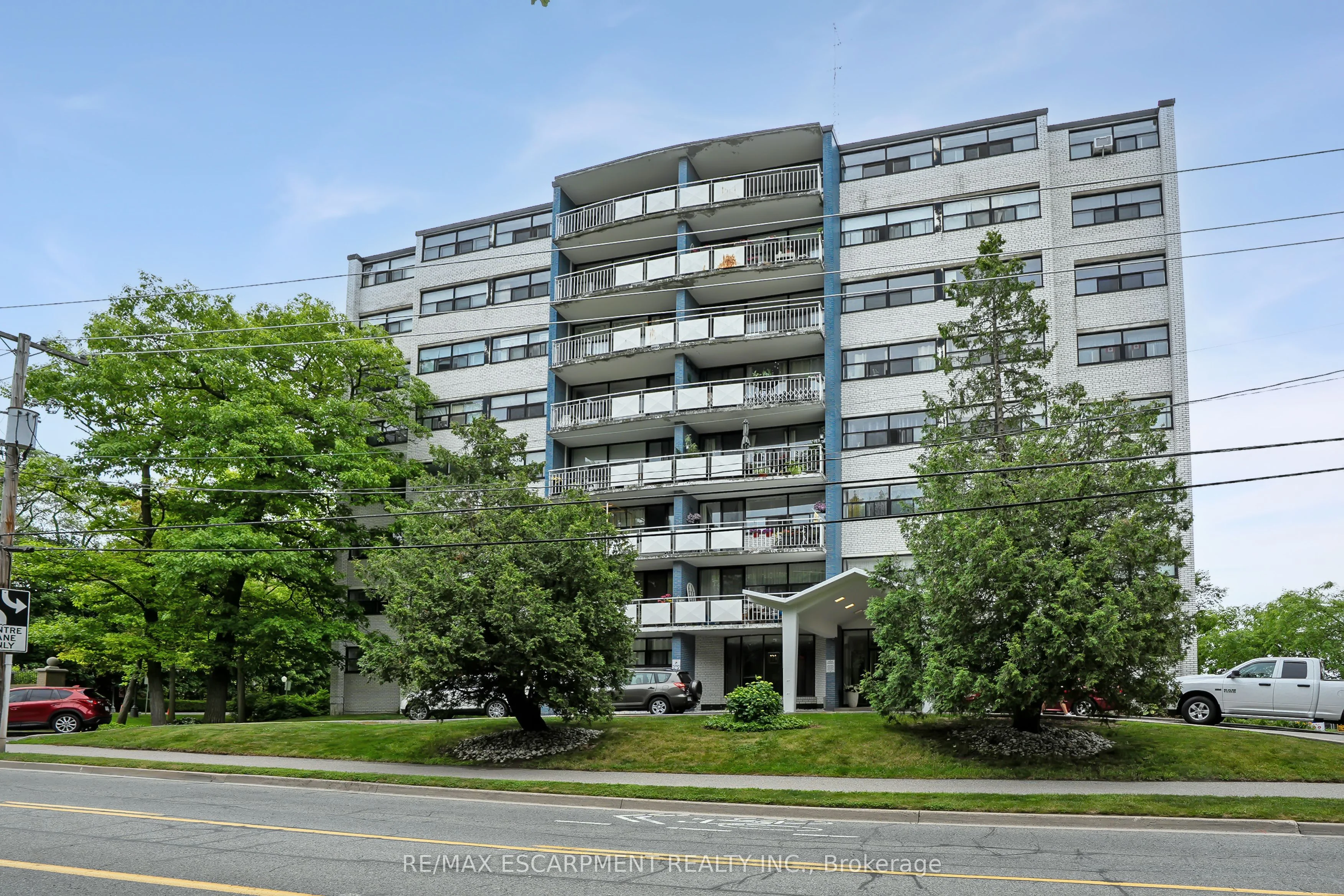 2170 Lakeshore Road 306, Burlington, ON L7R 1A6