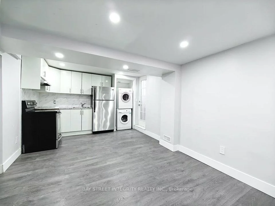 4172 Tea Garden Circle Bsmt, Mississauga, ON L5B 2W8