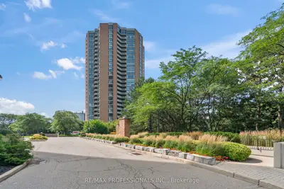 Condo Apartment in Toronto