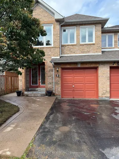 Condo Townhouse in Brampton