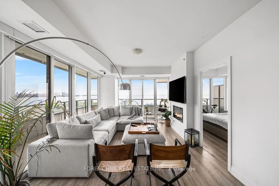 20 Shore Breeze Drive 1507, Toronto W06, ON M8V 0J1