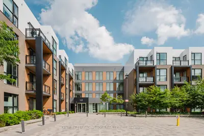Condo Apartment in Oakville