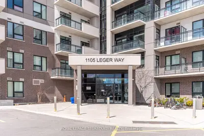 Condo Apartment in Milton