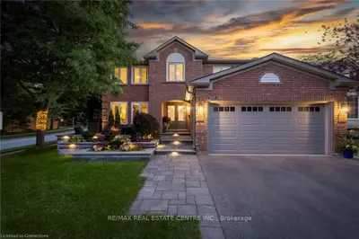 Detached in Oakville
