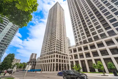 Condo Apartment in Mississauga
