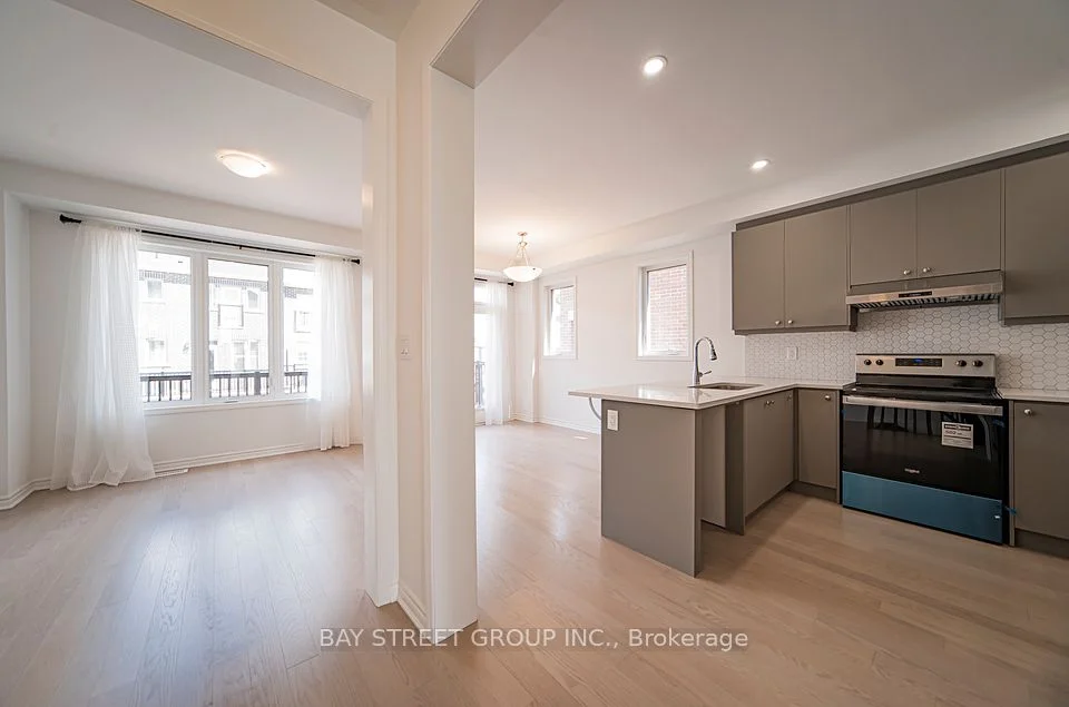1403 William Halton Parkway, Oakville, ON L6M 5N8