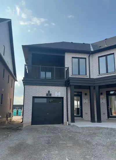 Att/Row/Townhouse in Oakville