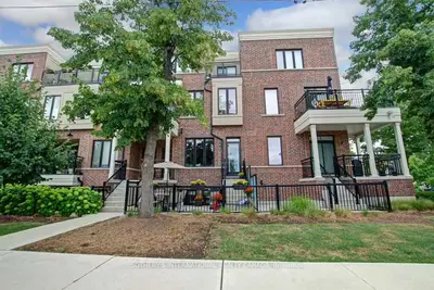 Condo Townhouse in Toronto