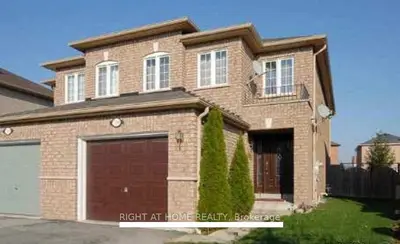 Semi-Detached in Mississauga