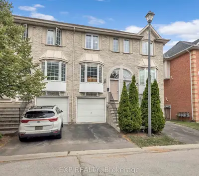 Condo Townhouse in Burlington