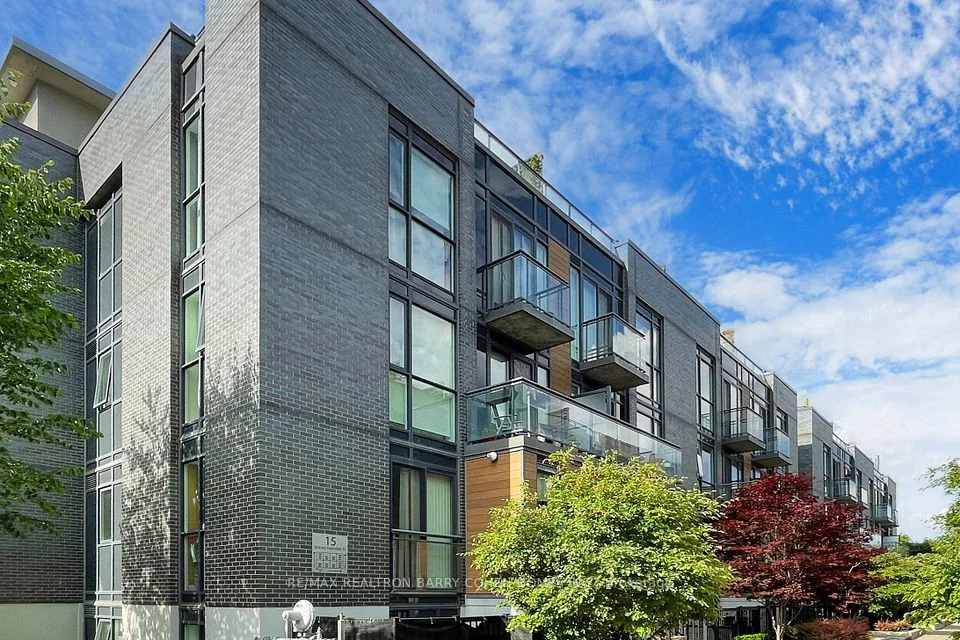 15 Sousa Mendes Street 503, Toronto W02, ON M6P 0A9