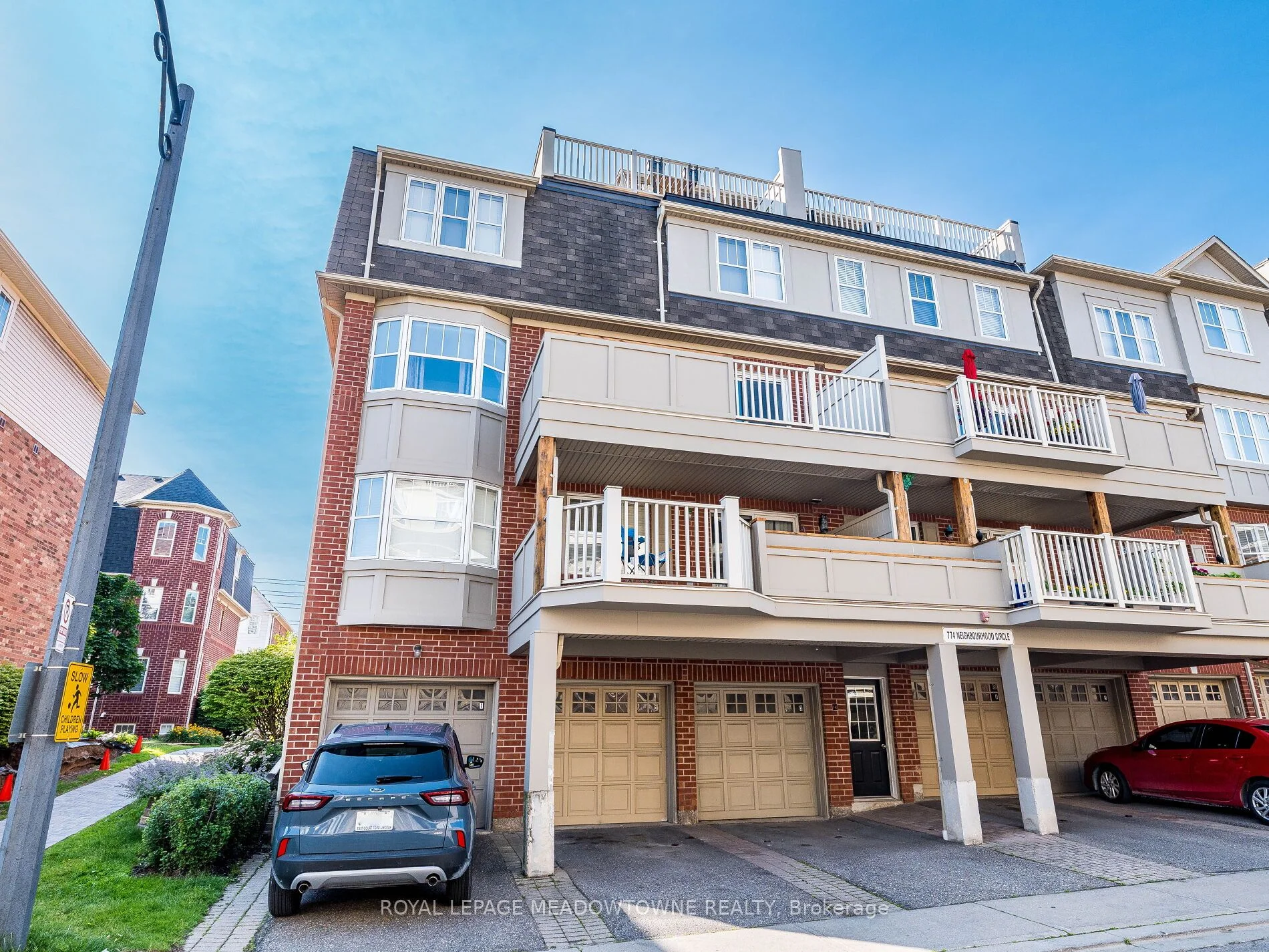 774 Neighbourhood Circle 2, Mississauga, ON L5B 0B6