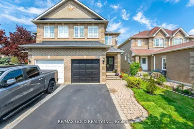 Semi-Detached in Mississauga